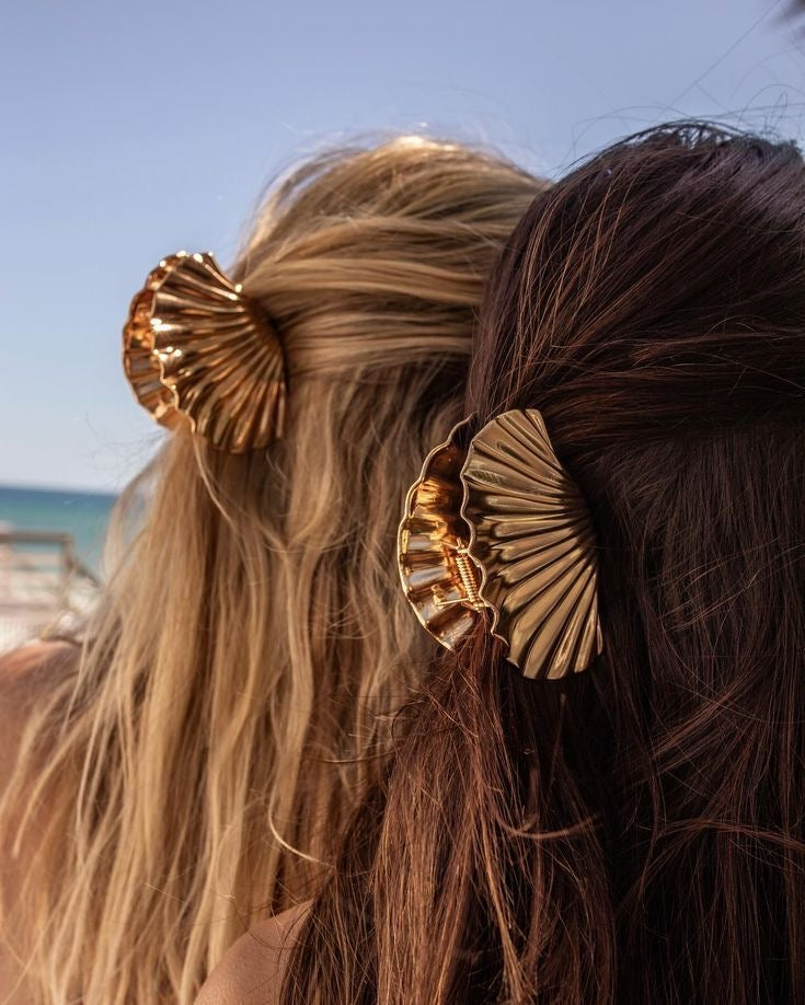 Metallic Shell Claw Clip