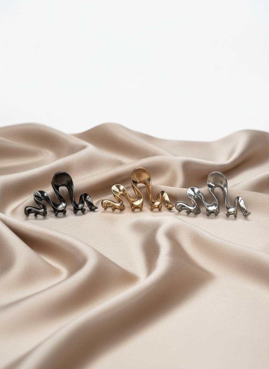 Metallic Wave Claw Clip