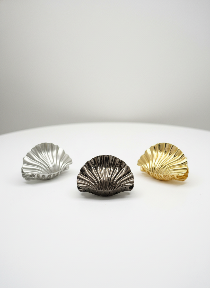 Metallic Sea Shell Claw Clip